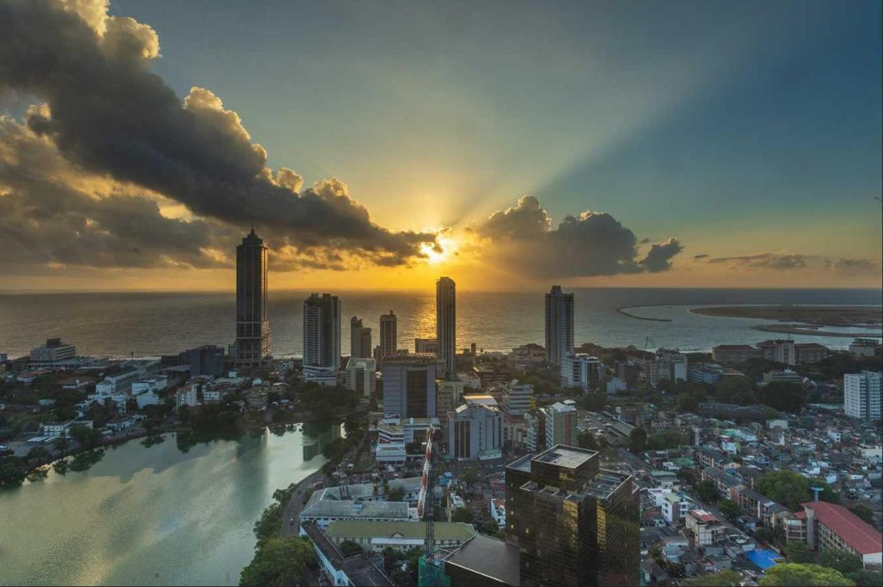 Luxury Sky Apartment Colombo Buitenkant foto